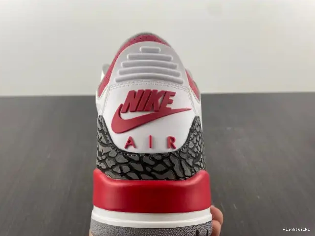 OG Air 3 DN3707-160 Fire Jordan Red 0504